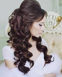 Discover cool indian bridal wedding hairstyles for long hair, medium hair and short hair to find perfect you. Glamorous Wedding Hairstyles With Elegance Modwedding Engagement Hairstyles Wedding Hair Down Hair Styles