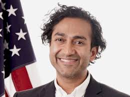 Friends who searched Bay for kiteboarder mourn death