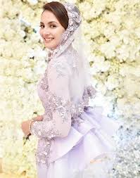 Terbukti ketika kita melihat televisi, khususnya saat perang penjajahan. 10 Stail Baju Tunang Masih In 2019 Pesona Pengantin