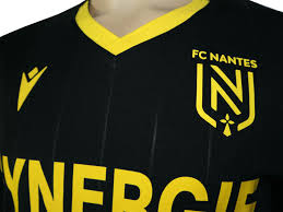 Le club a été fondé le 21 avril 1943, pendant la seconde guerre mondiale, suite à la fusion des. Macron Fc Nantes Away Shirt 20 21 Don Pallone