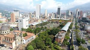 Con una variante en la vía férrea fue habilitado el servicio del metro. Toque De Queda Y Ley Seca En Medellin Y Antioquia Horarios Medidas Restricciones Y Hasta Cuando Va As Colombia