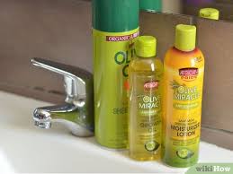 Un taglio non li farà crescere prima, ma li terrà in ordine e disciplinati. Come Favorire La Crescita Dei Capelli Afro 14 Passaggi