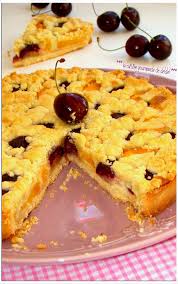 Tarte Crumble Peche Cerise Une Tarte Exquise Avec Ces Bons Fruits D Ete Avec Une Pate Sucree Friable A Souhait Crumble Peche Tarte Crumble Recette Dessert