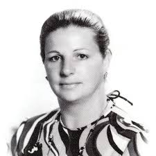 Ricardo ed Erica, sì in bianco sulla sabbia