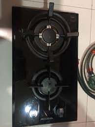 Modena bh 0325 merupakan kompor gas tanam 2 tungku yang dilengkapi dengan triple ring burner menghasilkan panas maksimal keseluruh permukaan bawah piranti memasak. Kompor Tanam Modena 2 Tungku Free Regulator Kitchen Appliances Di Carousell