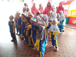 Permainan biasanya melibatkan aktiviti fizikal yang berhubung rapat dengan. Pendekatan Belajar Sambil Bermain