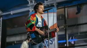 (cnn) harry styles is hitting the road. Harry Styles Jw Anderson Cardigan Makes Vogue S 17 Items That Defined 2020 List Celebmix