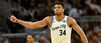 1997) también son jugadores de baloncesto. Giannis Antetokounmpo Announced The Birth Of His Son Liam On Twitter