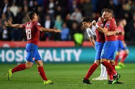 I wonder how many white english men will be watching the footie tomorrow on tv? L87mhlx5wuwhxm