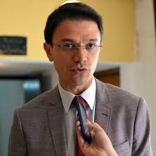 Pour son numéro d'aujourd'hui , Questions d'actu reçoit la politologue  Louisa Driss Ait Hamadouche , Aib Mabrouk du collectif Nabni, Ilies  Berchiche militant politique et membre de la société civile et Hicham