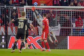 With several awesome performances, manuel neuer played a major role in fc bayern's uefa champions league victory. Manuel Neuer S Brilliant Save Against Ajax Illustrates When It S Smart To Forego The Use Of A Wall The Athletic