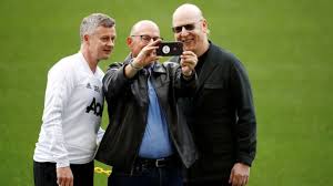 Tom brady, manchester united and tampa bay buccaneers owner joel glazer said in the celebrations after winning the super bowl, which was a seriously bitter pill to swallow for united fans. Js0tqofi5urtim