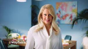 Zwischenzeitlich wurde schöneberger für eine show am späten samstagabend vom zdf angeworben, um junge zuschauer zu binden. Wayfair Lands Barbara Schoneberger In Germany World Branding Forum