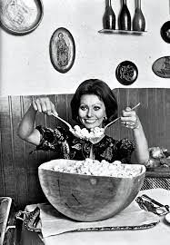 Sophia loren e marcello mastroianni ai telegatti | mediaset play cult. Pin By Rocket On Le Style C Est L Homme Sophia Loren Sofia Loren Sophia