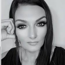 Please help! Which color paint goes best with the gray carpet?