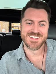 Alright, a quick little thanksgiving day story of a bumble fail dating  experience just to make you laugh while you're with your family and  probably yelling and arguing about dumb things, because