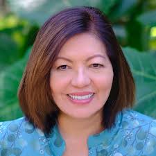 How One Artist Celebrates Hawaiian Culture and History Through Design