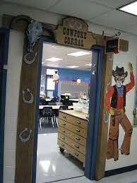 Diy western theme party decorating ideas. Pin By Stephanie Sauve On Education Classroom Decorations Western Decor Classroom Themes