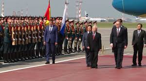 Cũng đúng thôi, vì nguyễn ngọc tư đã ướp vào con chữ cái hiu quạnh đơn côi của lòng người, cái chấp chới chông chênh của phận đời, cái quặn mình thổn thức của đất quê. Tá»•ng Bi ThÆ° Nguyá»…n Phu Trá»ng ThÄƒm Chinh Thá»©c Lien Bang Nga Youtube