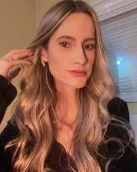 Alessandra Vinkel (@ale_vinkel) • Instagram photos and videos