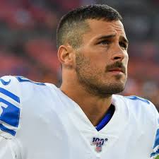 The Sexiest Guys Of The Nfl Handsome Football Players Nfl Football Players Nfl Players