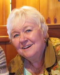 Diane Dorr's Instagram, Twitter & Facebook