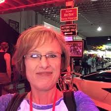 Danielle Brenner's Instagram, Twitter & Facebook