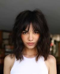 Curly hair styles: Discover 140 curls ideas