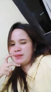 Kalo so kaki di atas meja bagini berarti apa Depe tanda 😅 Kopi lama 😂😂😂  Selamat malam bestienya ma Ari 🙏 Selamat beristirahat yah teman2 .semoga  kita selalu d berikan kesehatan dan