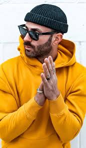 Black And Yellow Outfits For Men Street Style Fashion 20 Cool Hoodie Outfits For Men To Try In 2019 Hoodies Men Style Hoodie Outfit Men Mens Outfits