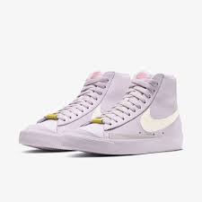 Nike blazer modelleri, yeni sezon ürünleriyle birlikte sneaks up online mağazasında! Nike Blazer Mid Vintage 77 Violet Grailify