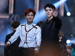 Salah satunya kim suho, sang leader dan anggota termuda atau biasa disebut maknae, oh sehun. Exo Sehun And Hyungdeul Close Relationship For Many Years Part 2 Starbiz Net