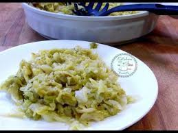 Si chiamano vegani i vegetariani in senso più stretto, mangiare vegano significa escludere dalla dieta tutti gli alimenti di origine animale anche il latte e i derivati, le uova e il miele per esempio. Verza Saporita In Padella Ricette Di Gabri Contorno Facile E Veloce Youtube