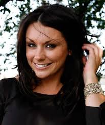 Emma bygger hus åt fattiga