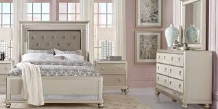 Sofia Vergara Paris Silver 5 Pc King Bedroom With Images King Size Bedroom Furniture Sets Bedroom Furniture Sets Contemporary Bedroom Furniture Sets