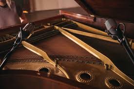 Small condenser mics for highly accurate capture. How To Record Piano With The R84 Aea Ribbon Mics Preamps