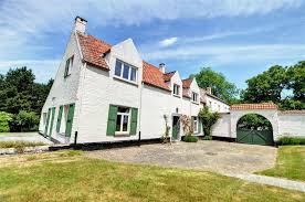 Bousval Fermette De Standing De 300m 5 Chambres 3 Sdb Piscine Et Vaste Jardin 1 950 Rue Bruyere D Elvigne 5 1470 Home Decor House Styles Mansions