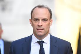 À semelhança de outro artista que rola por ai, este parece que também têm os mesmos dotes para brilhar. Dominic Raab To Take Over Prime Minister Duties After Boris Johnson Admitted To Intensive Care With Coronavirus The Independent The Independent