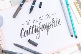 4 online kurse mit knapp 3 stunden videomaterial, mit vielen vorlagen und übungsblättern, von echten artnight künstlern unterrichtet. Faux Calligraphy Lernen Schritt Fur Schritt Anleitung