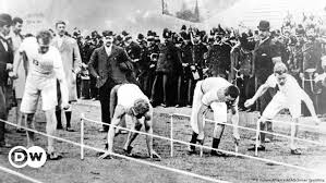 Jogos olímpicos são um evento multiesportivo global com modalidades de verão e de inverno, em que milhares de atletas participam de várias competições. 1896 Primeiros Jogos Olimpicos Da Era Moderna Fatos Que Marcaram O Dia Dw 06 04 2020