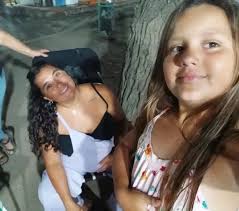 PUBLICACIÓN DE CAMILA GÓMEZ MAMÁ DE ISABELLA.❤️ "El reloj se clavó cada  minuto son horas eternas, mi corazón se partió en pedazos, mi alma está en  tus manos, pero me tenes acá