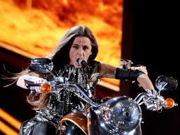 Aged 9 he performed on stage and won his first award in the young talents competition. Kto Wygra X Factor Michal Szpak Ma Szanse Na Zwyciestwo Nowiny