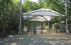 Der park liegt im neuköllner ortsteil britz, nach dem er auch benannt ist. Britzer Garten Eingang Als Ihre Referenz
