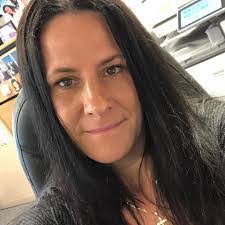 Tammy Burt's Instagram, Twitter & Facebook