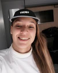 Julia Schmidt (@julia1bs) • Instagram photos and videos