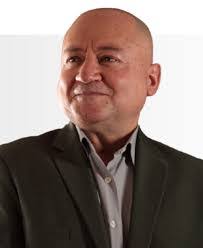 Julio Gallo's Instagram, Twitter & Facebook