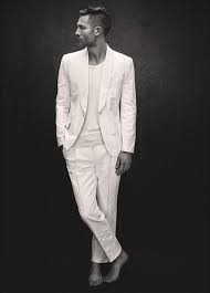 As far as regular people (not professional models) are concerned, there is one universally flattering stance that creates a long, lean look. Profile Pose For Shy Guys White Denim Outfit All White Mens Outfit Mens Outfits