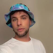 I am looking for a good dentist that take caresource insurance....