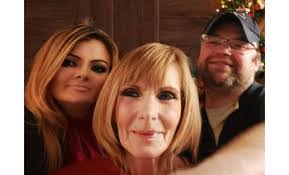 Lisa Janke's Instagram, Twitter & Facebook