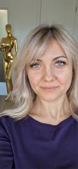 Hi ! My name is Amber, and I'm a young content creator passionate about  UGC, social media marketing, and digital design. I'm passionate about  creating aesthetic and engaging content, whether it's through